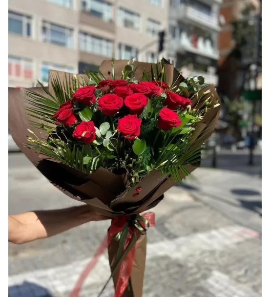 Ümraniye 17’li Gül Buketi | Can Çiçekçilik